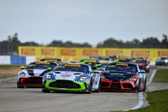SRO_Sebring_0517_165034_99184_FH-Custom