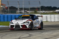 SRO_Sebring_0517_170622_99233_FH-Custom